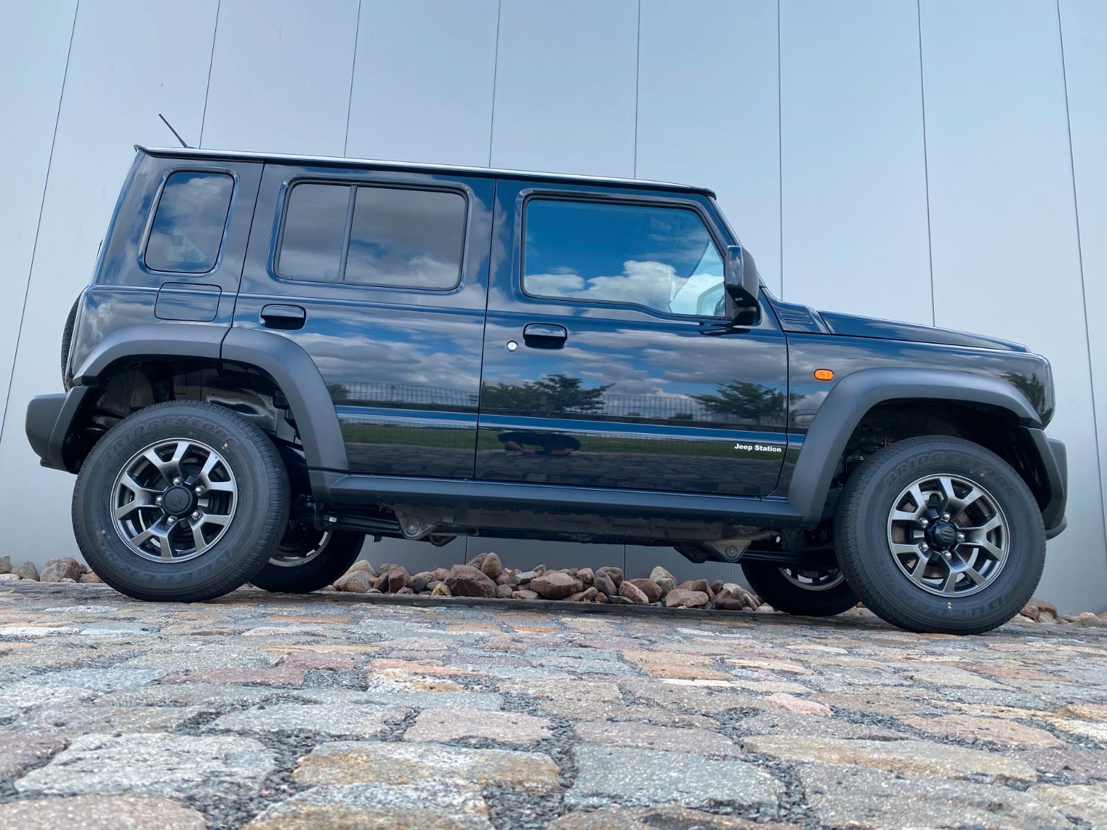 Suzuki JIMNY AUTM. GLX PKW 5 TÜRER 4 SITZE 4x4 ALLGRIP