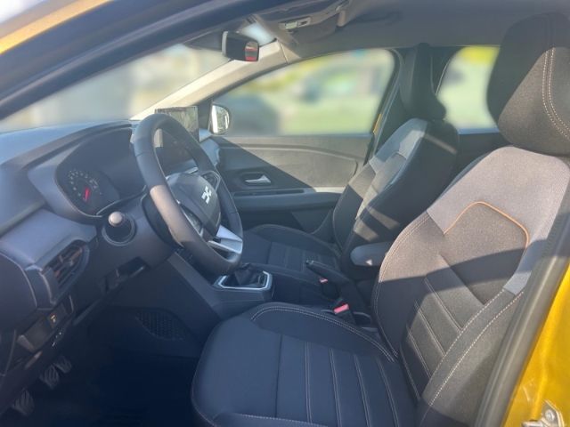 Fahrzeugabbildung Dacia Sandero III Stepway Expression Winterpaket+Navi,