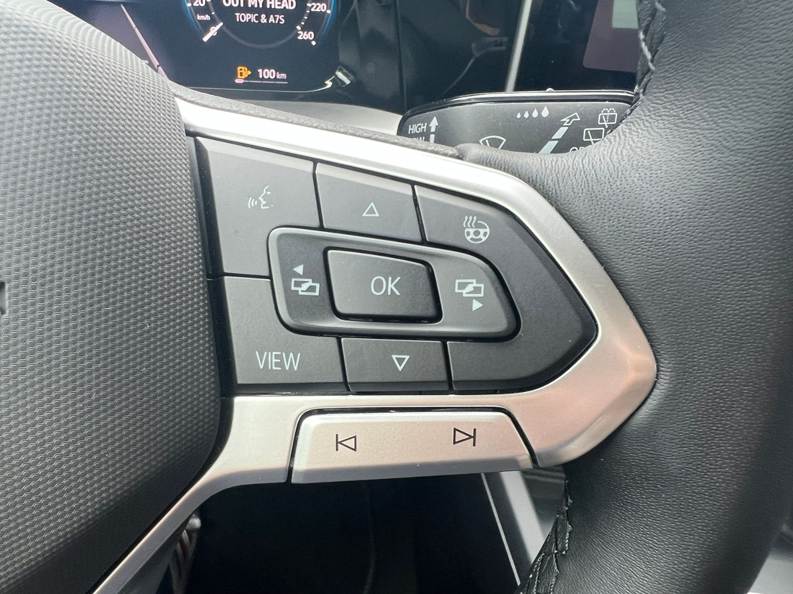 Fahrzeugabbildung Volkswagen Golf VIII Life 1.5 TSI *AHK, LED, ACC, Kamera, 1