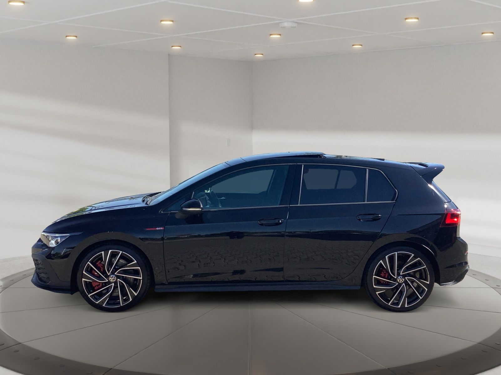 Volkswagen Golf 2.0 TSI DSG GTI Clubsport AKRA Matrix Pano foto 3