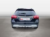 Mercedes-Benz GLA 180 1.6 Style LED Scheinwerfer, Navi, Klima,