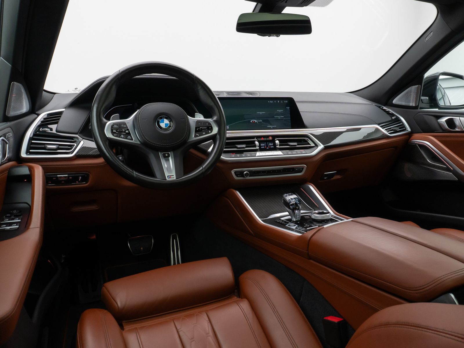 Fahrzeugabbildung BMW X6 M50i Panorama Laser 360°HUD DAB B&W AHK 22"