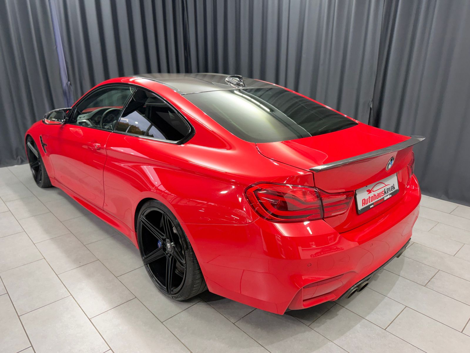 Fahrzeugabbildung BMW M4 Coupe |LCI|INDIVIDUAL|AULITZKY|KW|H/K|