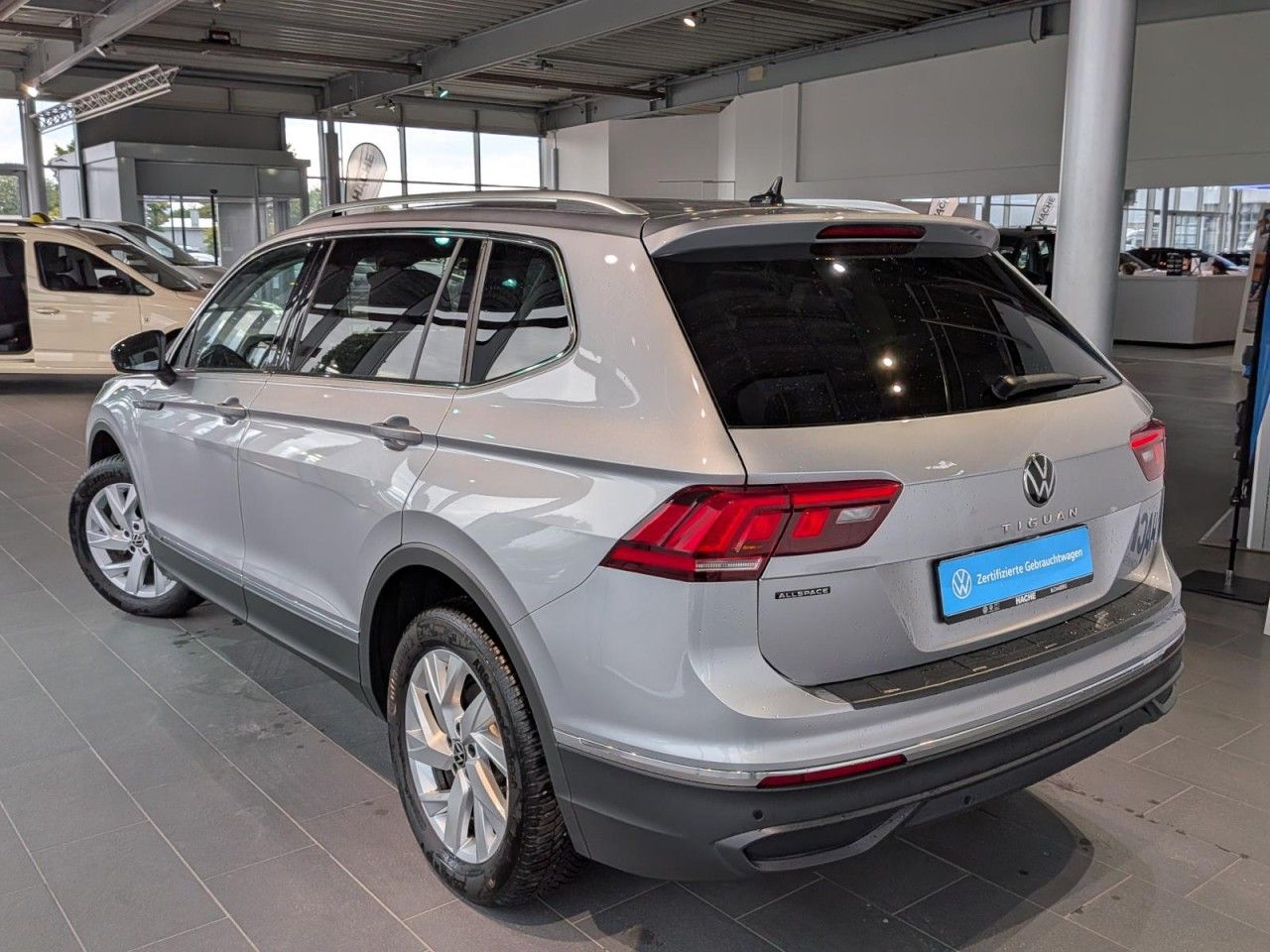 Volkswagen Tiguan Allspace Life 1.5 TSI DSG NAVI AHK LED foto 5