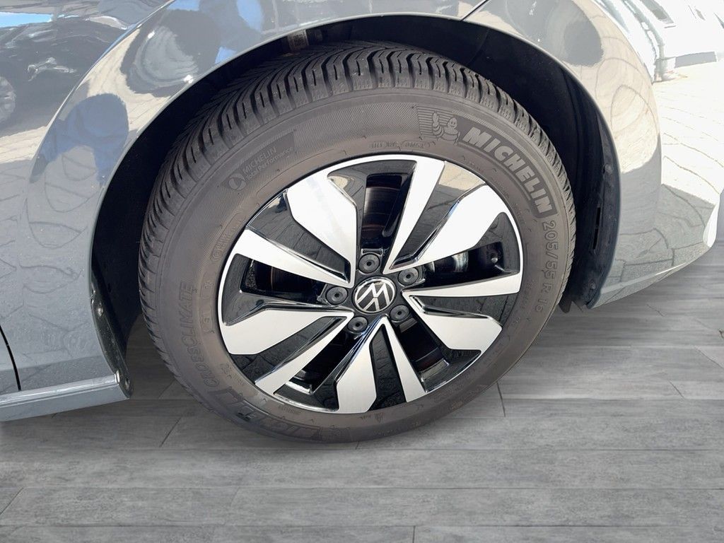 Volkswagen Golf - Bild 7