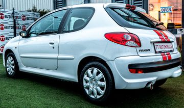 Fahrzeugabbildung Peugeot 206 + Basis KLIMA|BC|ALLWETTER|