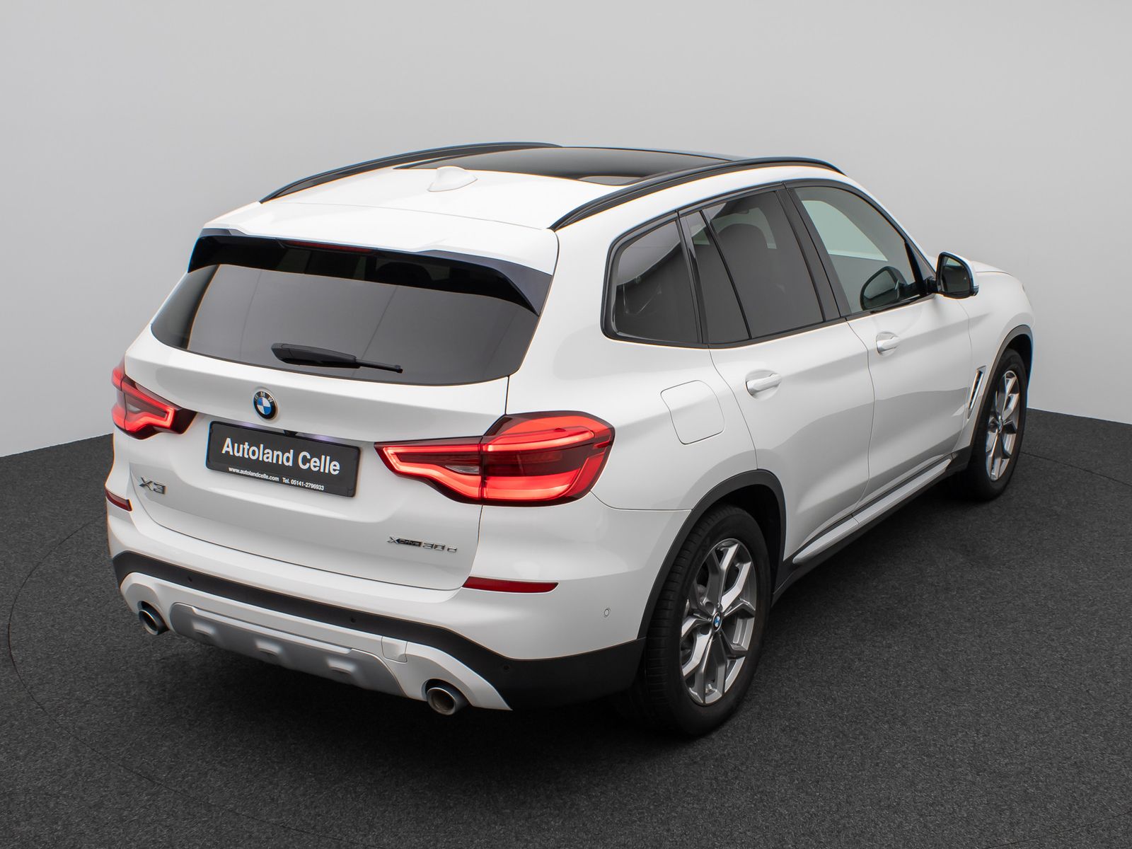 Fahrzeugabbildung BMW X3 xD30e xLine Panorama 360°HUD DAB HiFi Komfort