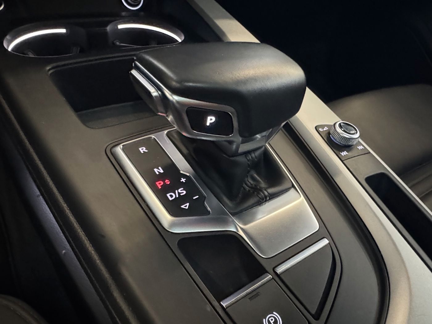 Audi A4 45TDI quattro S line ACC MMI LEDer PANO RFK foto 15