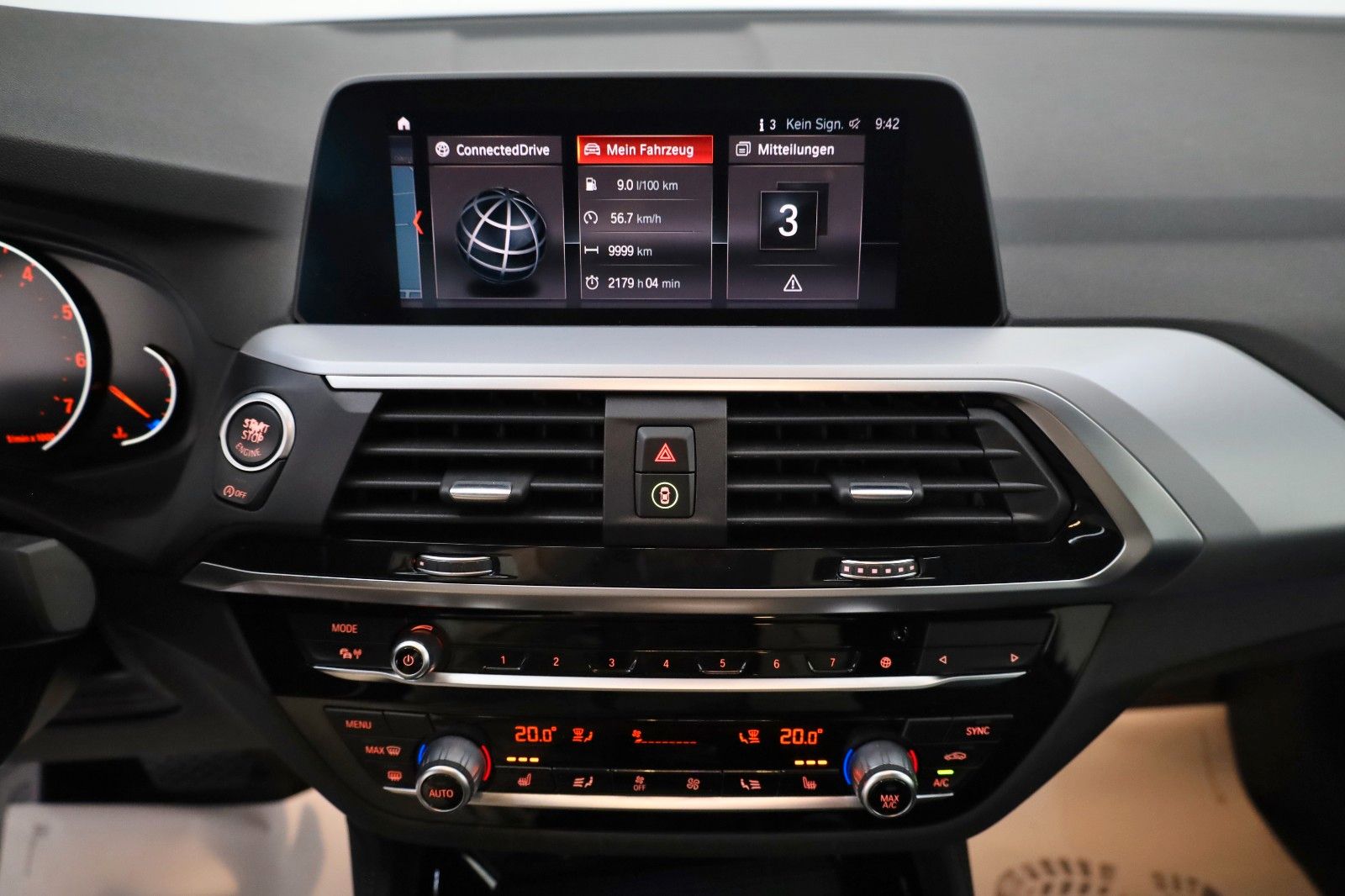 Fahrzeugabbildung BMW X4 xDrive 20 i Advantage,Leder,Navi,Kamera,LED