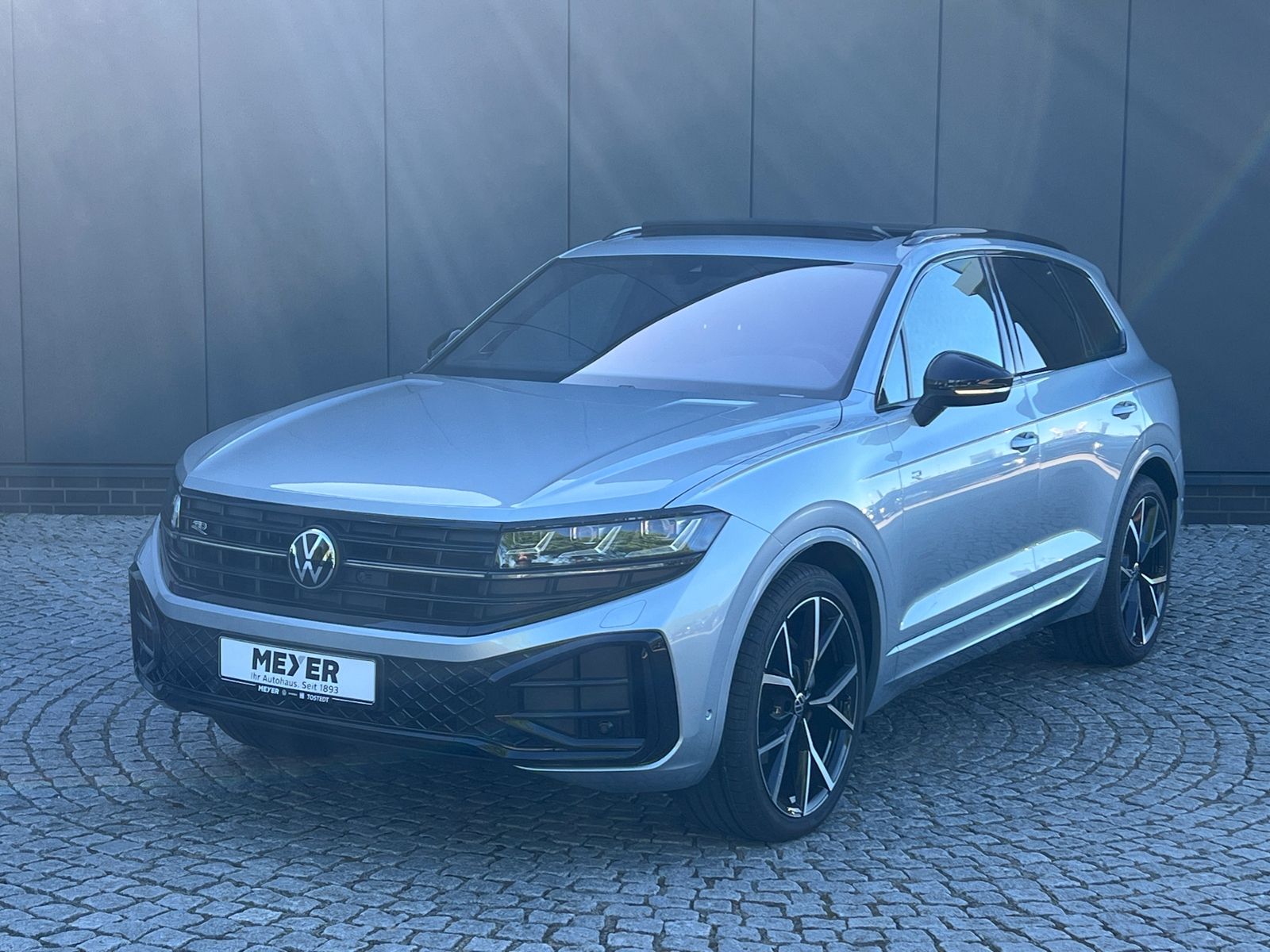 Fahrzeugabbildung Volkswagen Touareg R-Line FINAL EDITION 3.0 TDI 4MOTION