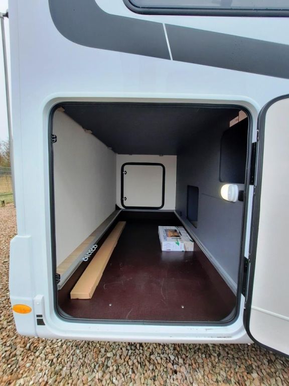 Fahrzeugabbildung Laika Kosmo L 409 Verfüg./Sparen Sie 16.034,- €