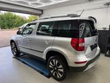 Skoda Yeti L&K Outdoor 4x4*DSG*AHK*PANO*1.HAND*LEDER - Skoda Yeti: Leder