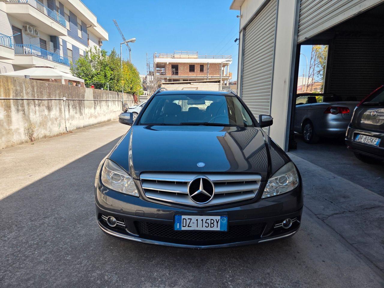Mercedes-Benz C220 2010 — photo 8