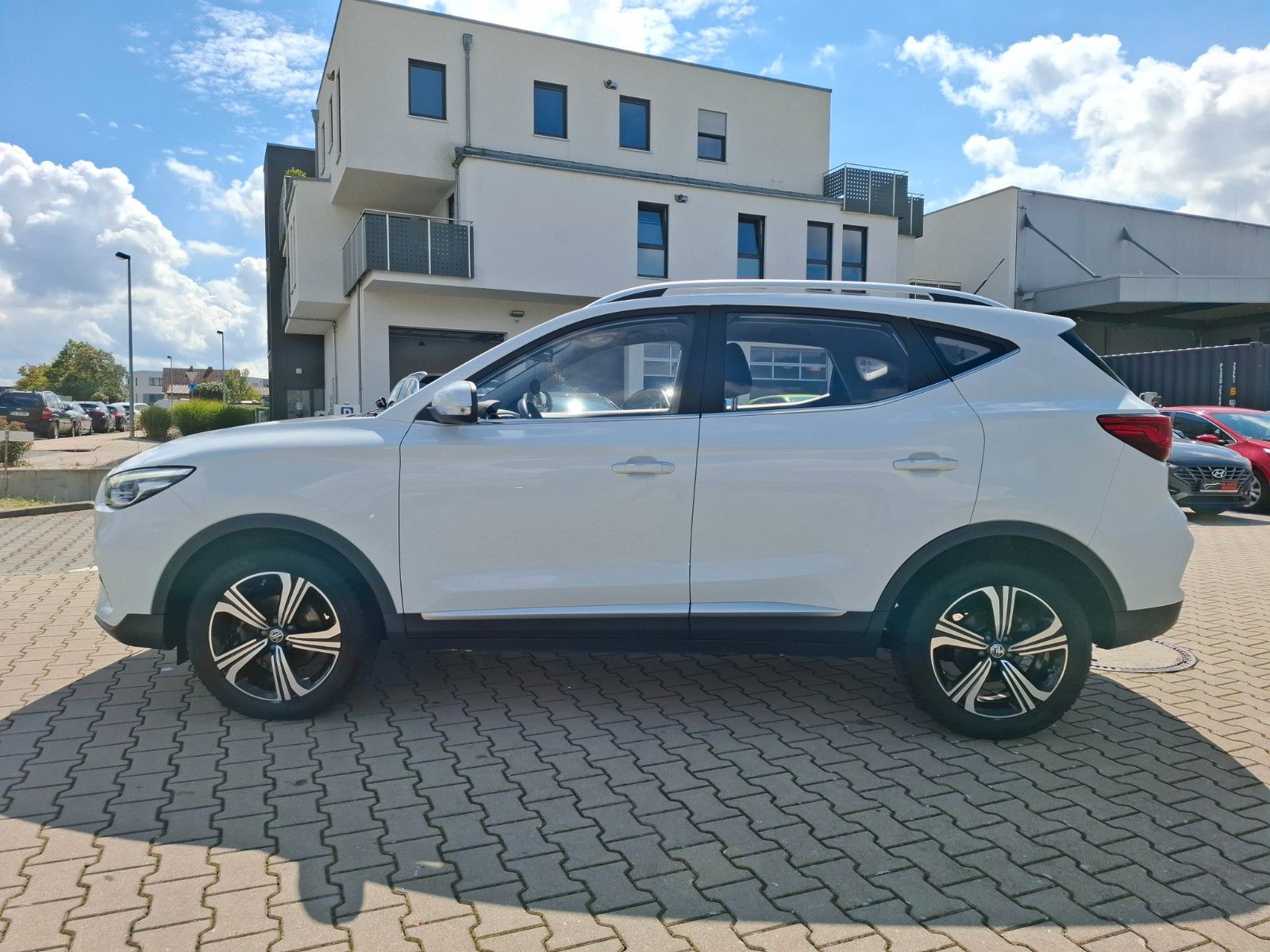MG ZS
