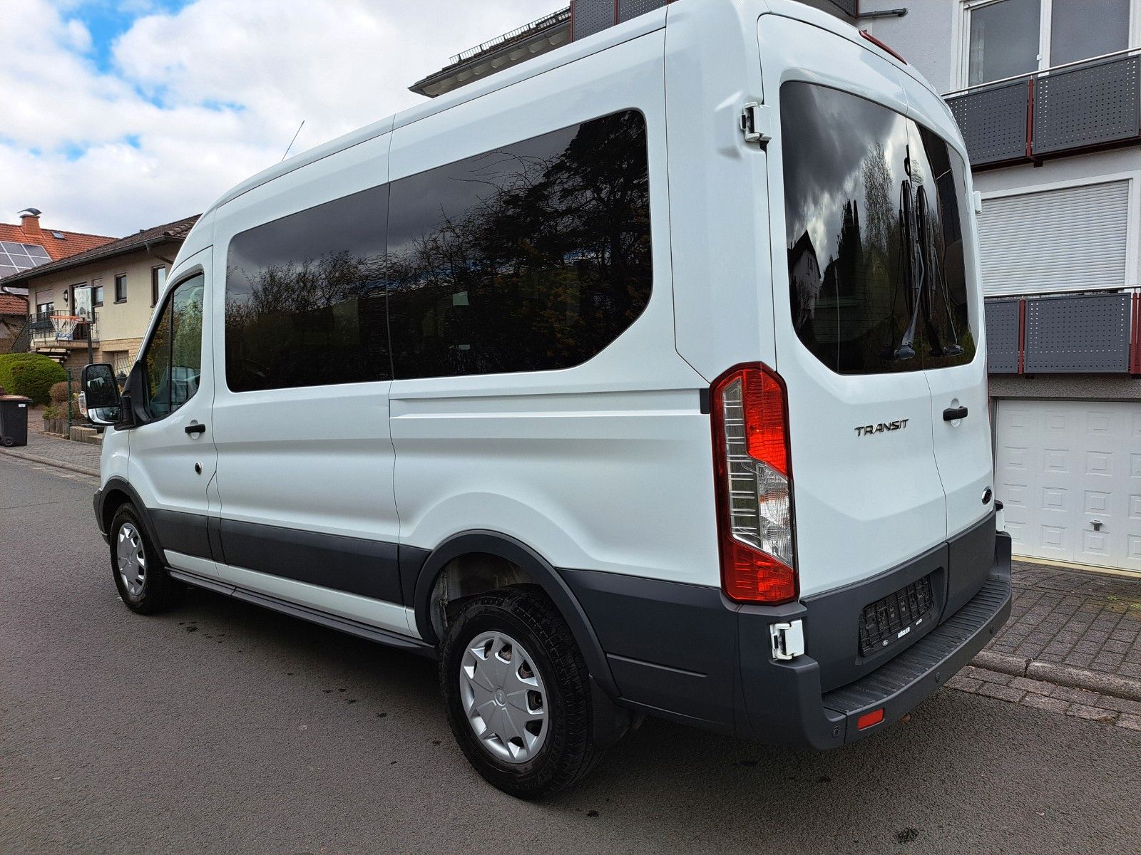 Ford Transit Kombi 350 L2 Trend 9 Sitze Automatik imagem 3