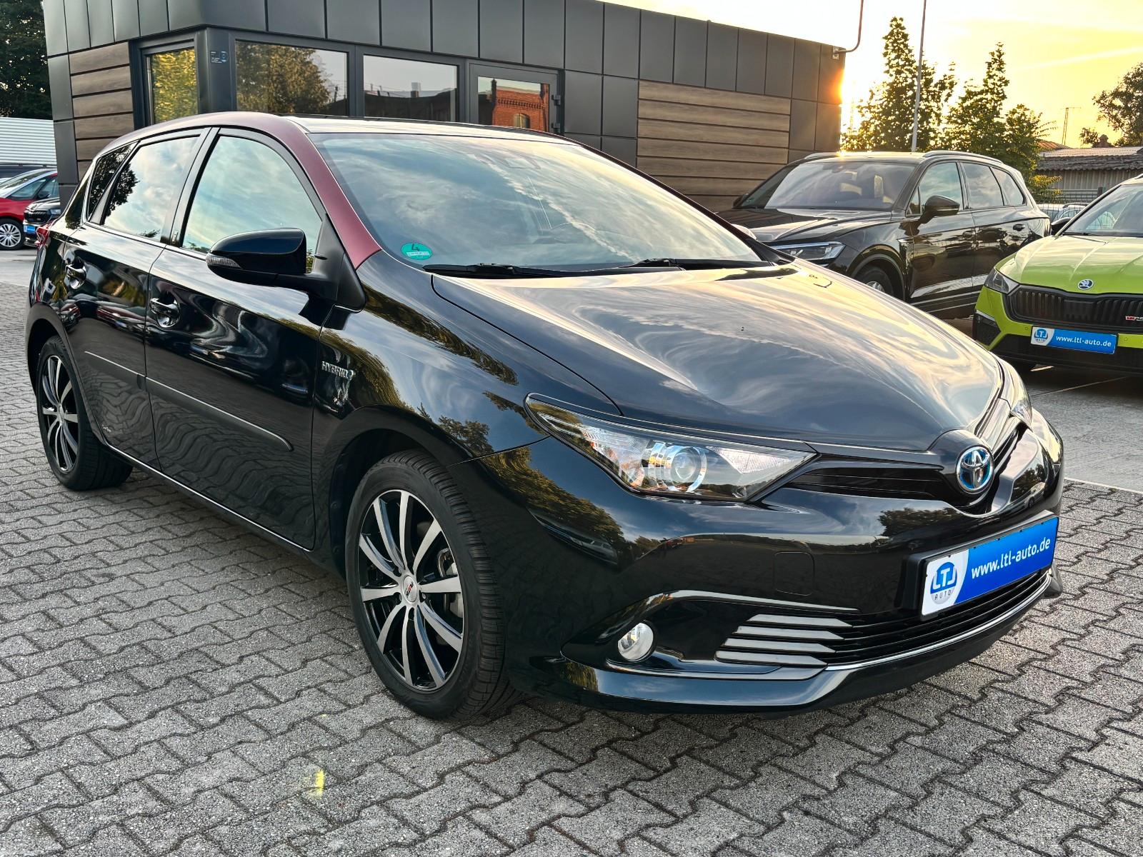 Toyota Auris Hybrid Team D Kamera Navi Tempomat