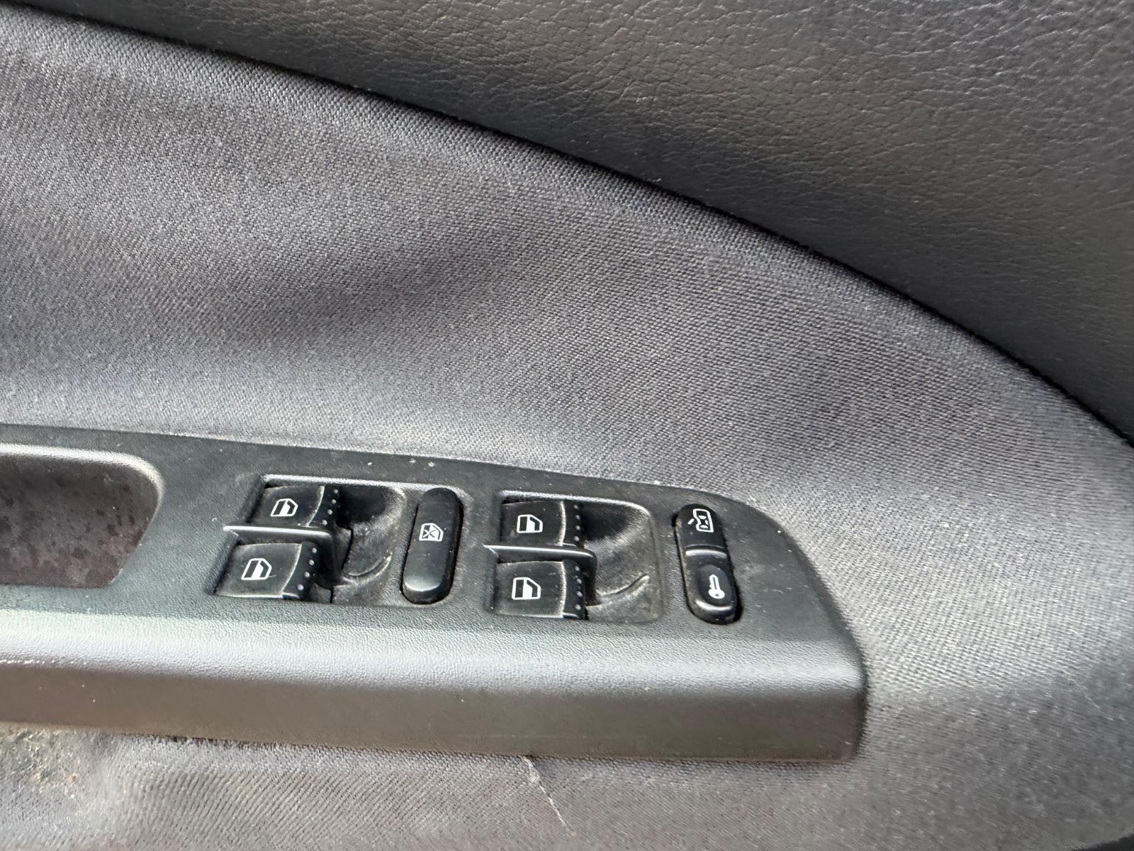 Skoda Octavia 2004 — photo 21