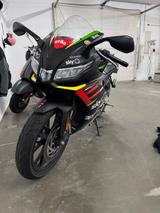 Aprilia rs 125 GP replica mit Quickshifter TÜV neu - APRILIA RS 125 REPLICA