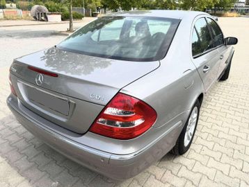 Mercedes E 280 - 8