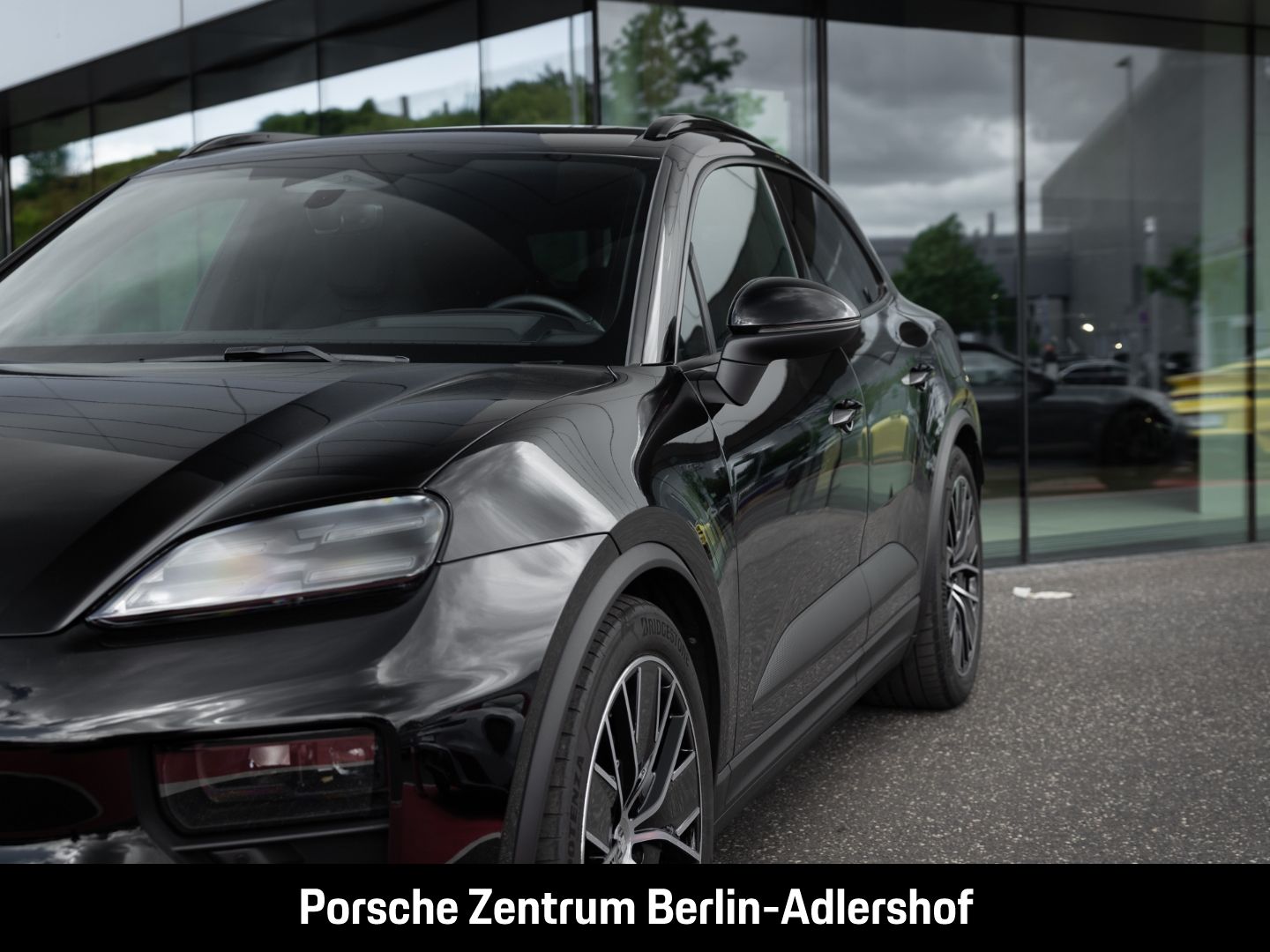 Porsche Macan 4 InnoDrive HA-Lenkung HeadUp Luftfederung foto 18