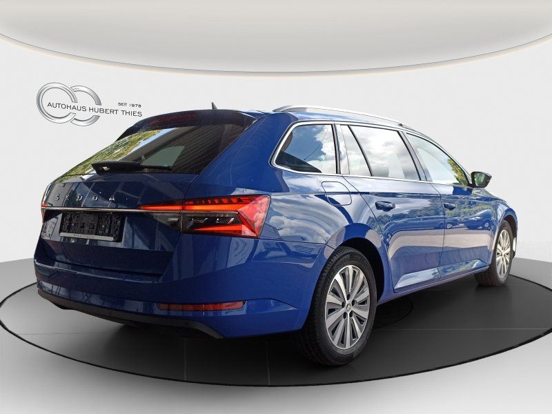 Fahrzeugansicht 7 Fahrzeugabbildung SKODA Superb Combi 2.0 TDI Style ACC+NAVI+WINTER-PAK.