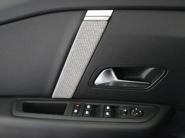 e-C4 C SERIES 50kWh+NAVI+RÜCKFAHRKAMERA+SITZHEIZ