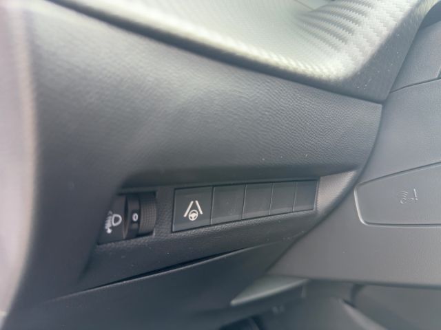 Foto Nummer 14: PEUGEOT 2008