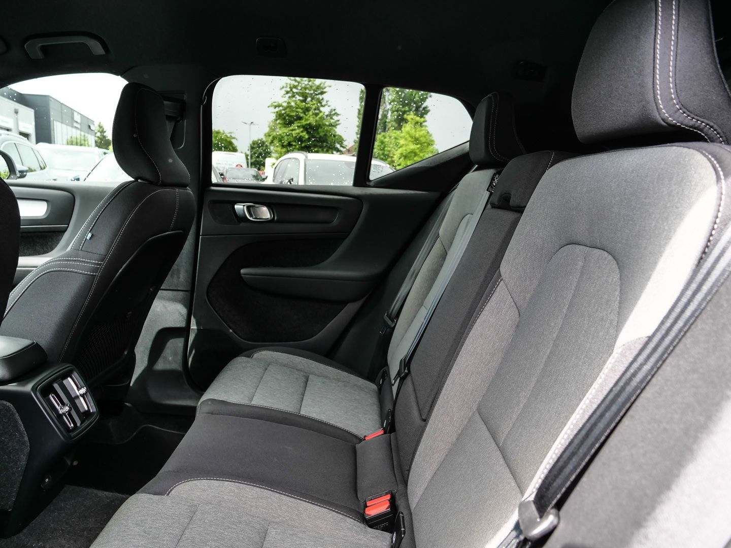 Volvo XC40 Core 2WD T2 EU6d Navi Digitales Cockpit Sou foto 8