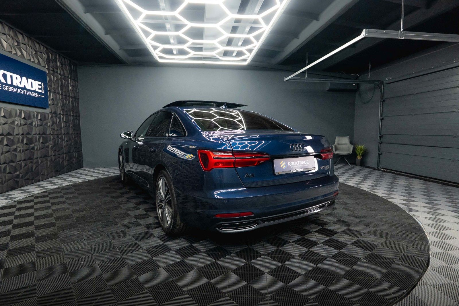 Fahrzeugabbildung Audi A6 55 TFSI quattro S-Line Sport Black Design ACC