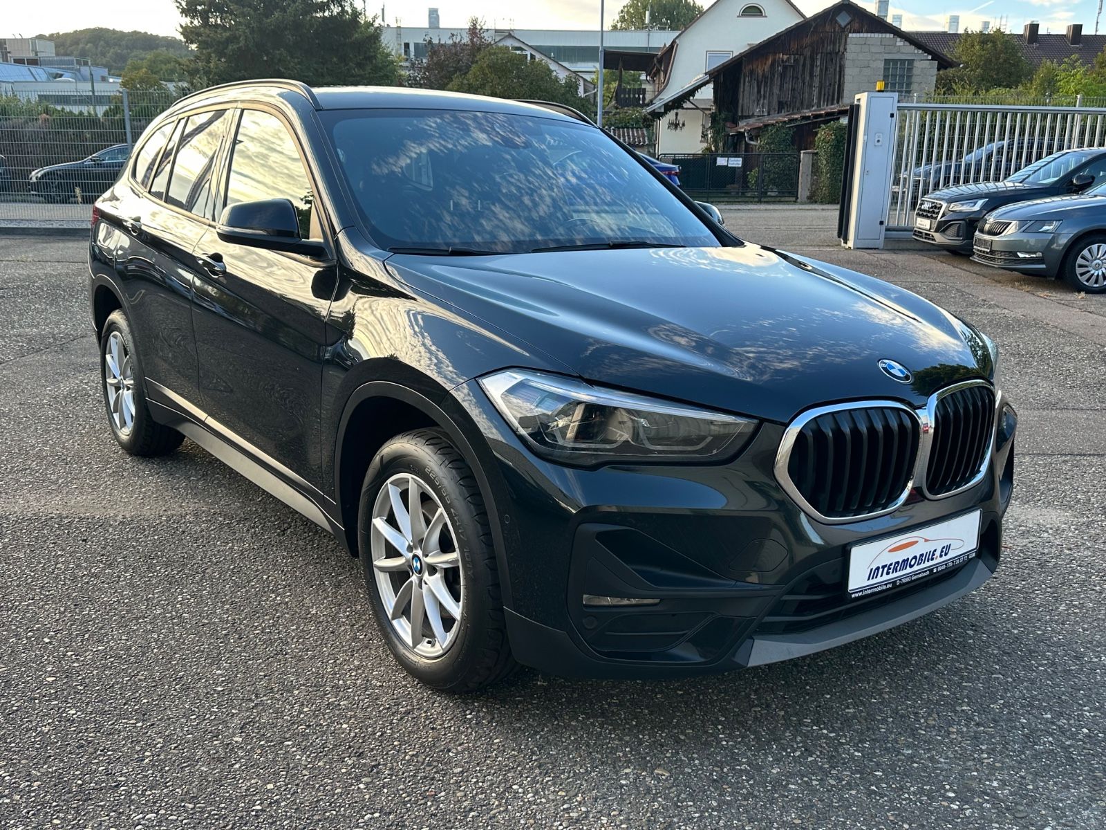 BMW X1 sDrive 18dA Advantage LED Leder Navi Alu AC** imagem 3