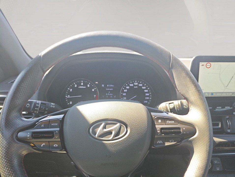 Fahrzeugabbildung Hyundai i30 1.5 T-GDI M/T N Line Navi i30 1.5 T-GDI M/T