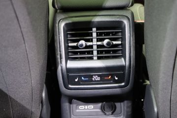 Fahrzeugverkauf 26 Skoda Kodiaq 1.5 TSI AHK Matrix Panoramadach Kamera