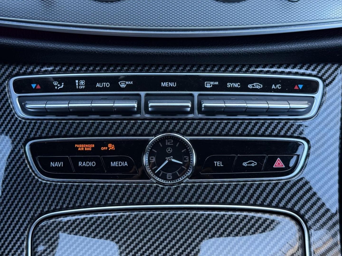 Mercedes-Benz E 220 d T Avantgarde MBUX COMAND Kamera LED Appl