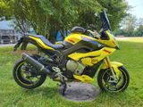 BMW S1000XR - BMW GELB