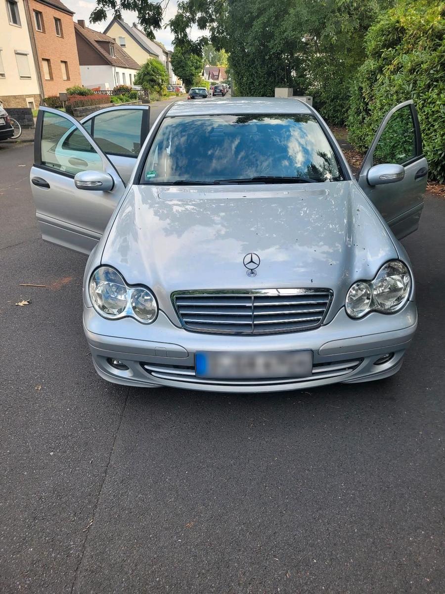 Mercedes-Benz C 180