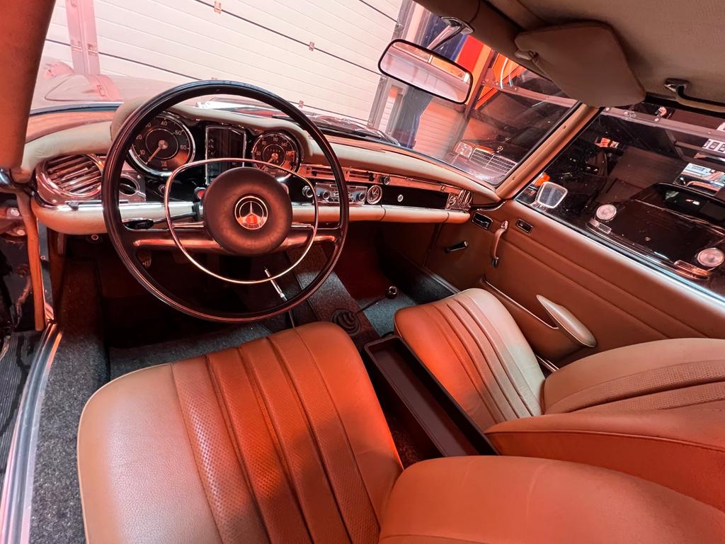 Mercedes-Benz SL 280