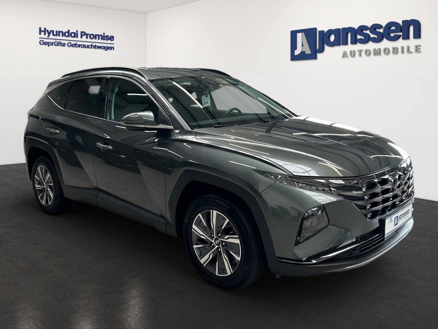 Fahrzeugabbildung Hyundai TUCSON Hybrid TREND