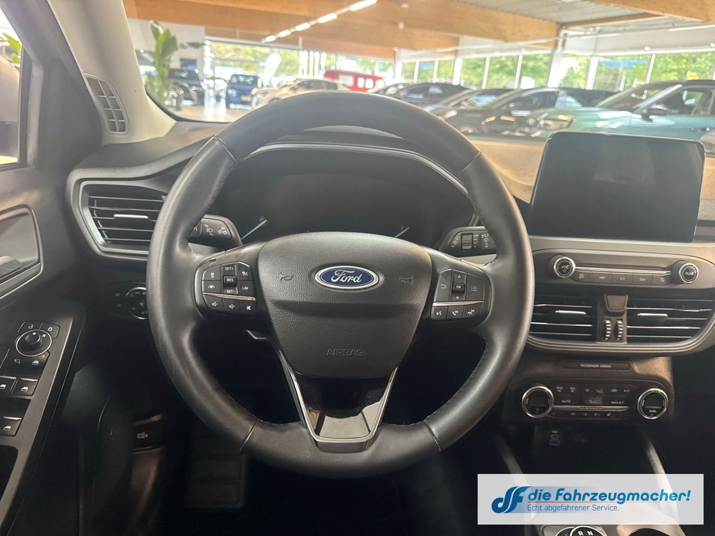 Fahrzeugabbildung Ford Focus Turnier Cool & Connect Navi LED Apple CarP