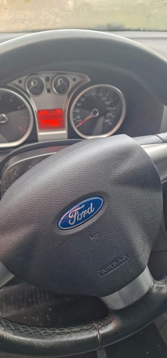 Ford Focus 2009 — photo 13