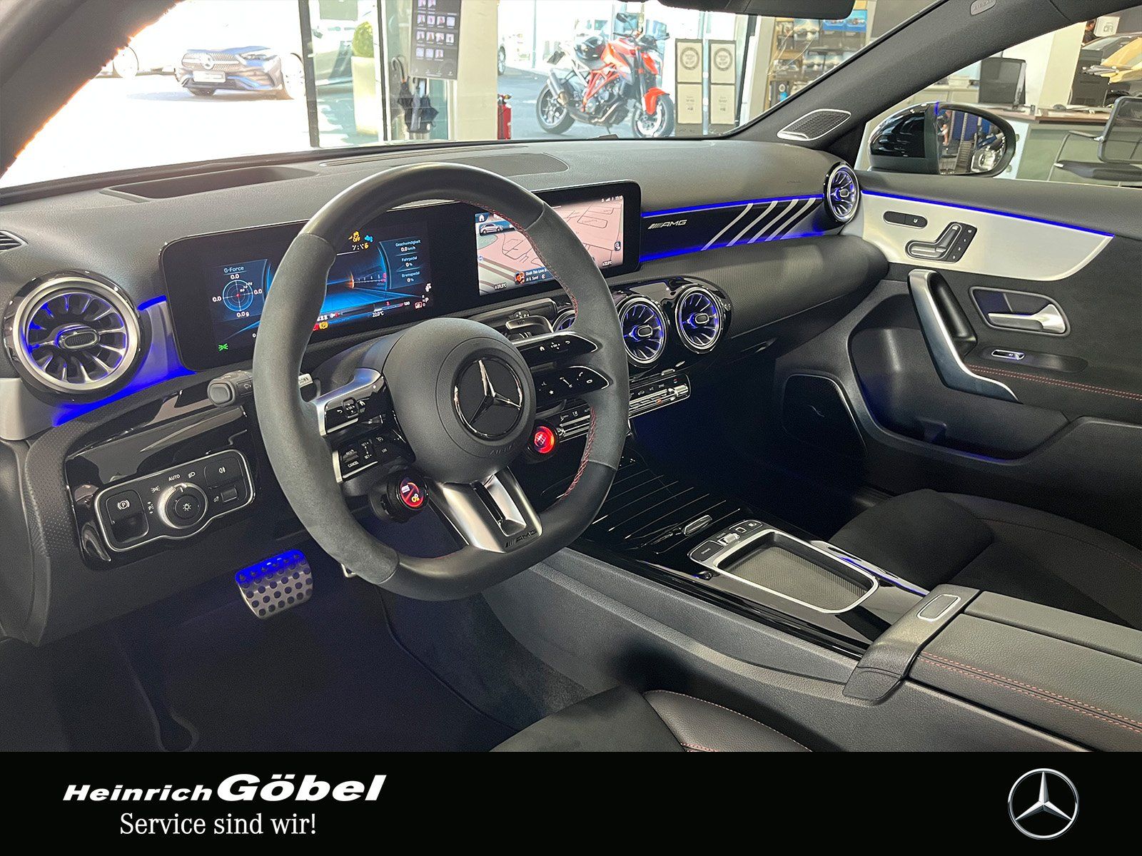 Fahrzeugabbildung Mercedes-Benz A 45 S 4M PANO+HUD+BURMESTER+NIGHT+360°+VMAX-270