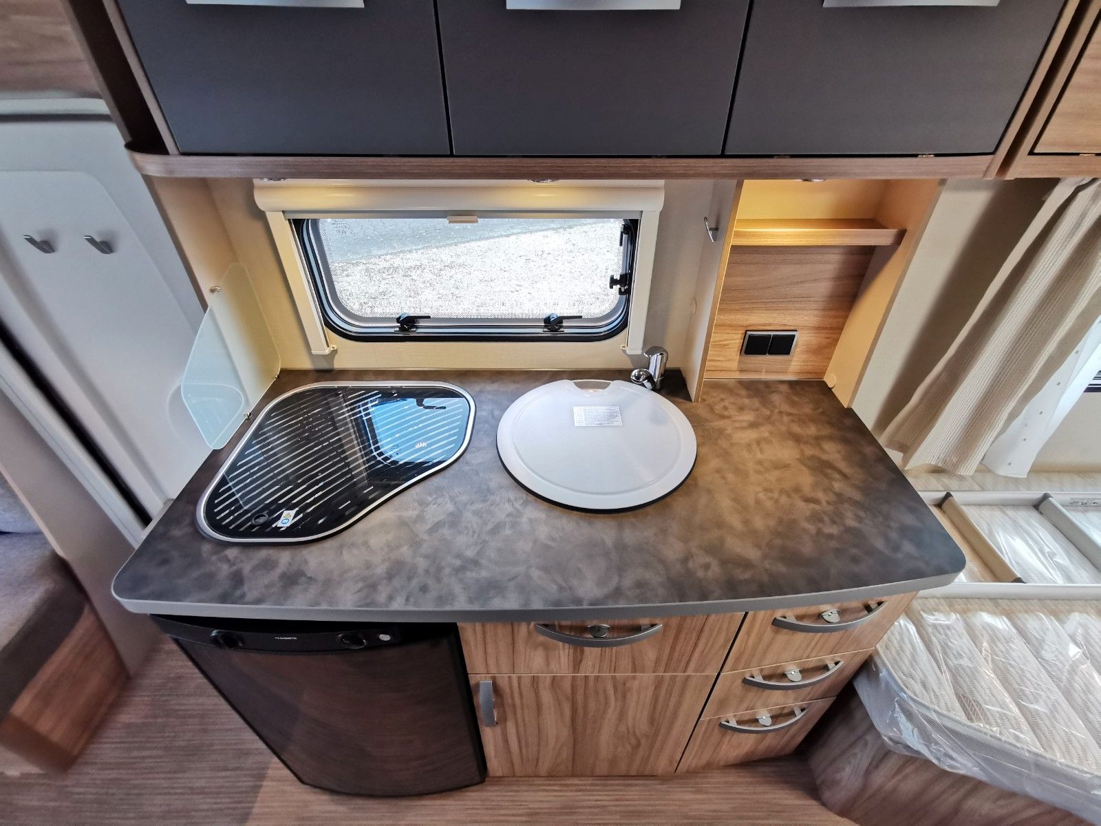 Fahrzeugabbildung HYMER / ERIBA / HYMERCAR FEELING 442 2025