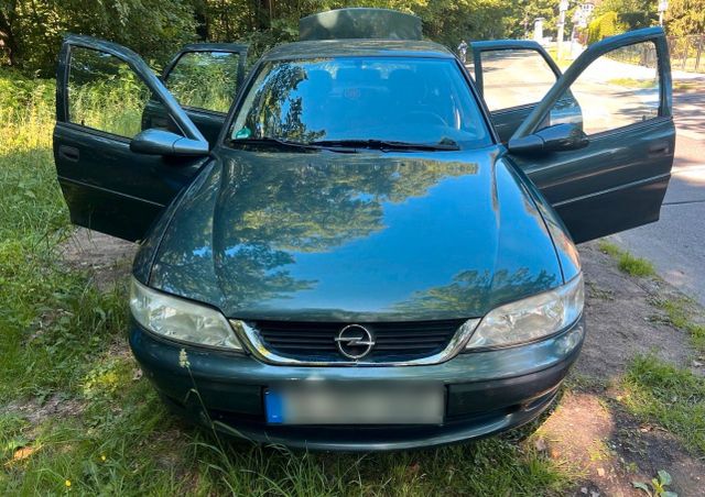 Opel Auto Opel Vectra 1.6 Elegance Automatik TÜ...