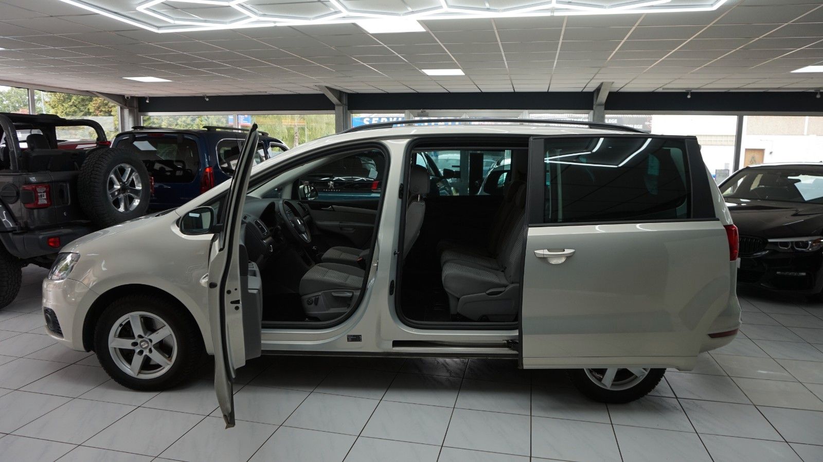 Fahrzeugabbildung SEAT Alhambra 4You  7 Sitzer  durchs. Verbr. 5,5 L
