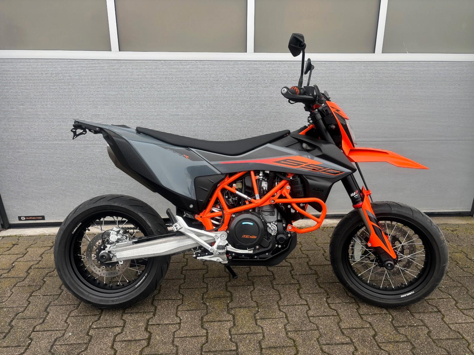 KTM 690 SMC-R