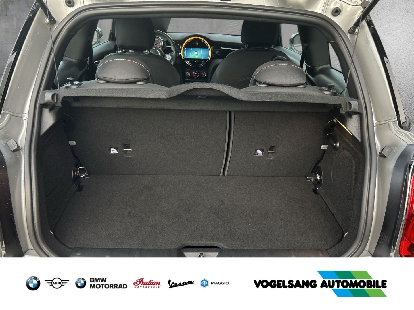 Fahrzeugabbildung MINI Cooper Classic Trim,Tempomat,L&MFelgen,LEDSchein