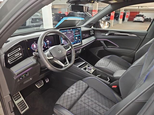 Volkswagen Tiguan R-Line AHK HD MATRIX LED KAMERA PANO NAVI