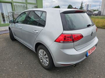 Volkswagen Golf - 2