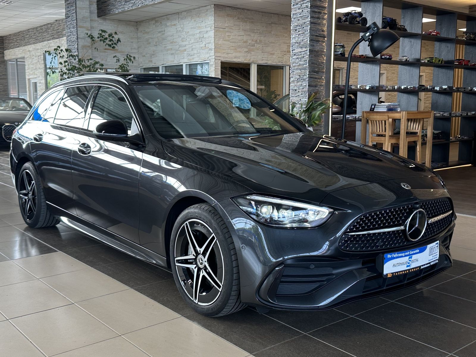 MERCEDES-BENZ C 300 T e AMG-Line Pano Memory RCam Ambiente ACC