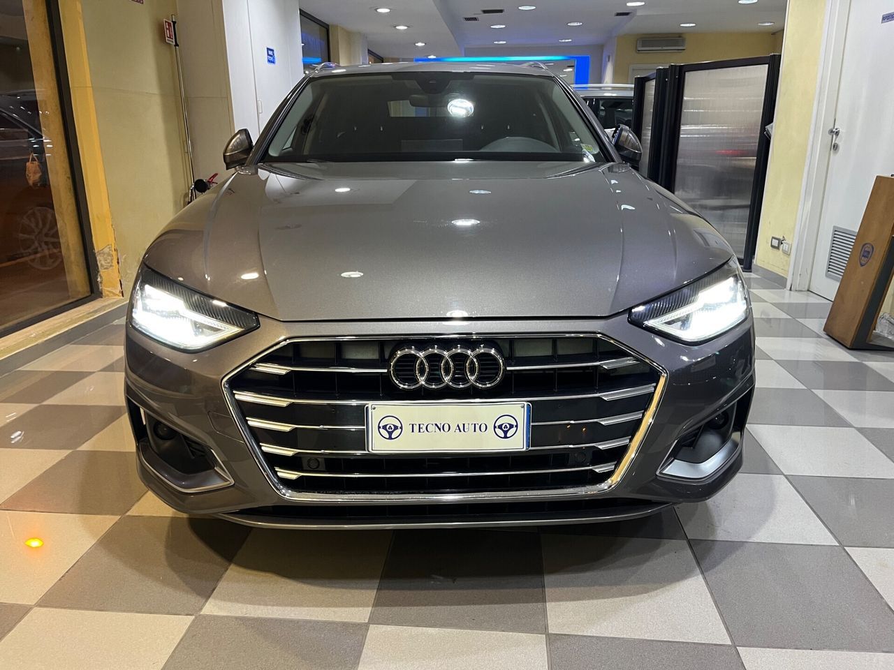 Audi A4 40 TDI S tronic Business imagem 2