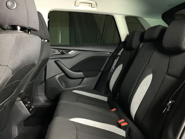 Fahrzeugabbildung Skoda Kamiq Selection 1.0 TSI DSG/Kamera/SHZ/SmartLink